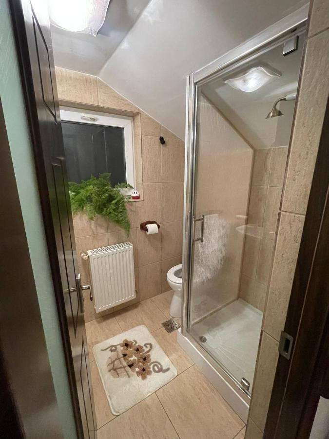 アルバ・ユリアApartament Yannisアパートメント エクステリア 写真