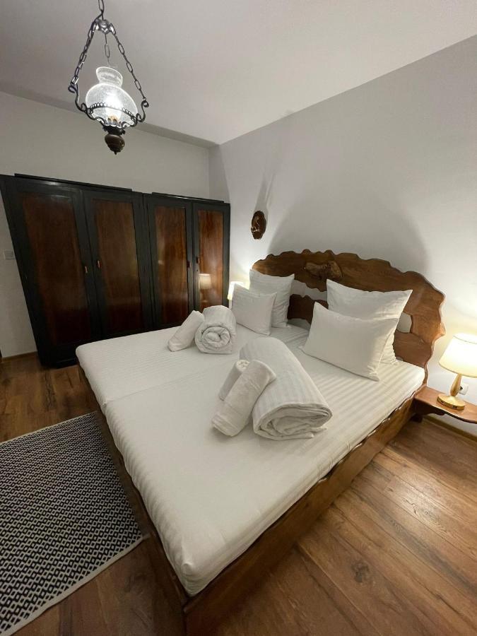 アルバ・ユリアApartament Yannisアパートメント エクステリア 写真