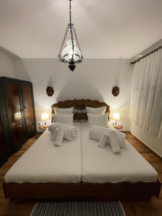 アルバ・ユリアApartament Yannisアパートメント エクステリア 写真