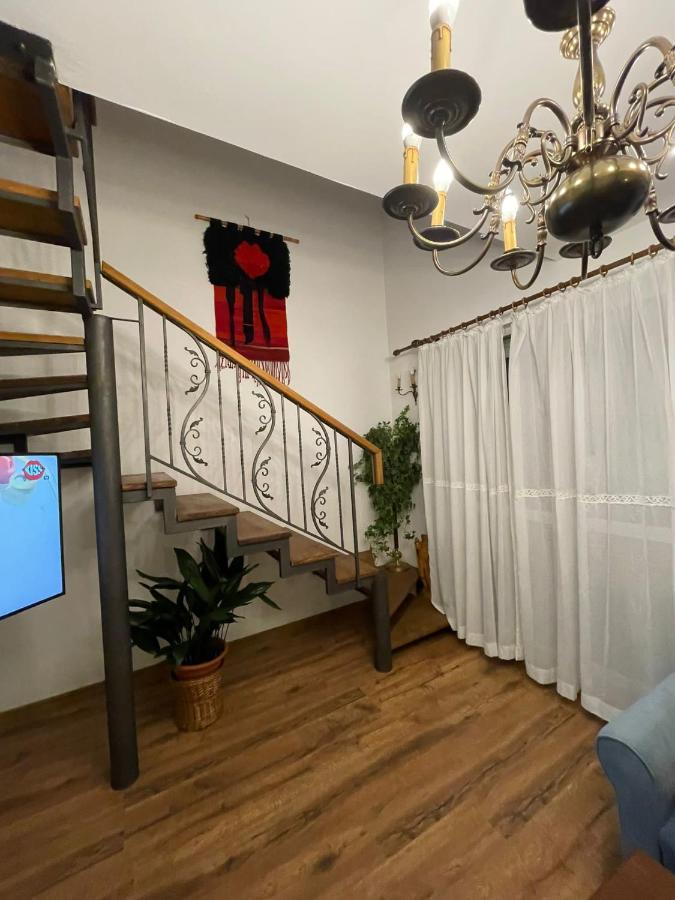 アルバ・ユリアApartament Yannisアパートメント エクステリア 写真